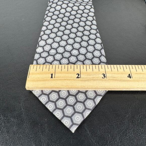 Jos. A. Bank Collection NEW Gray Hex Pattern 100% Silk Neck Tie - Picture 4 of 4